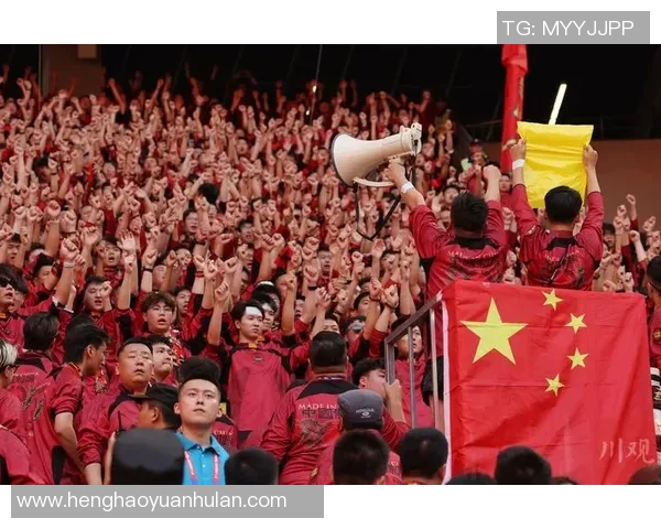 足球巨星深夜现身夜店引发热议球迷热情高涨媒体持续关注